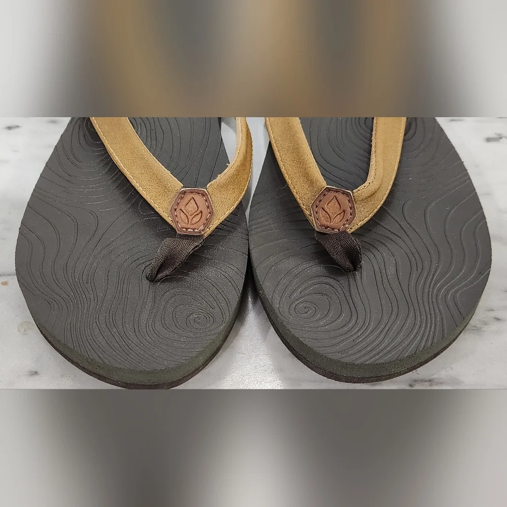 Reef sandals women's size 10 - Picture 2 of 5